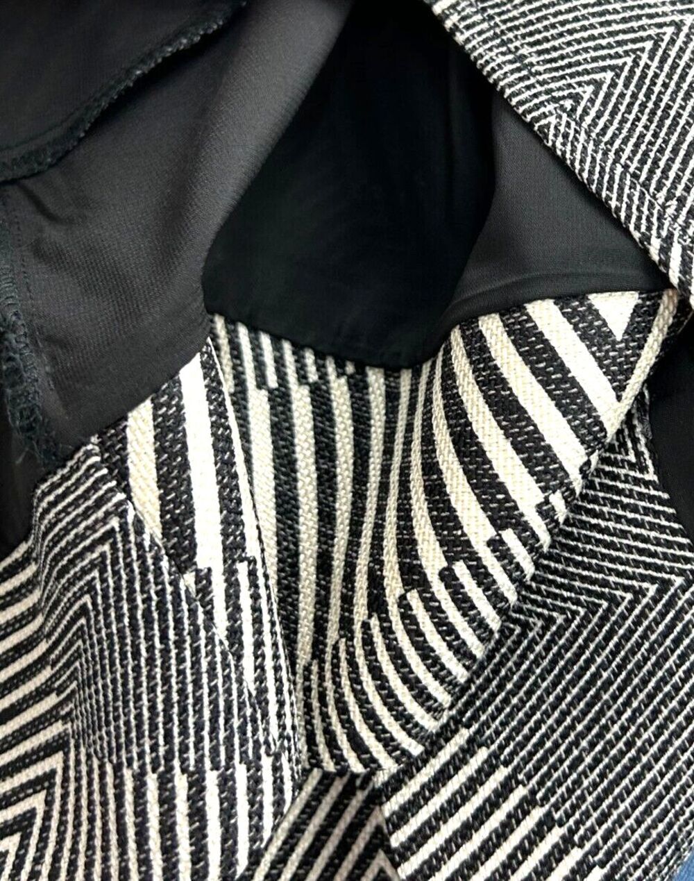 HD In Paris Anthropologie Women Sz MP Petite Black White Geometric Mini Skirt U3 - Picture 10 of 13